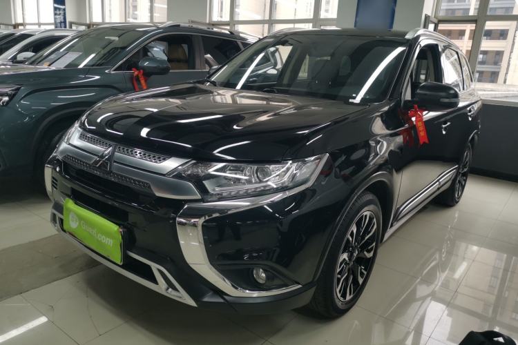 Used Mitsubishi Outlander 2020 2.0L Two-Wheel Drive Comfort Edition 7-Seater
