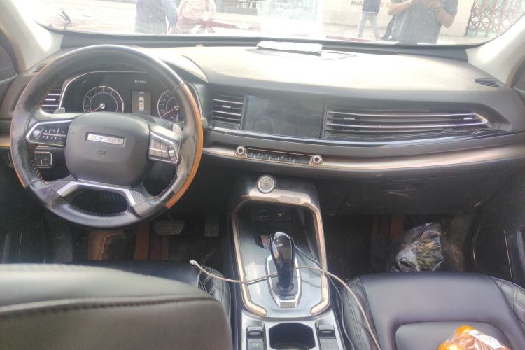 Used Haval H6 2020 1.5 GDIT Automatic Platinum Champion Edition Center Console