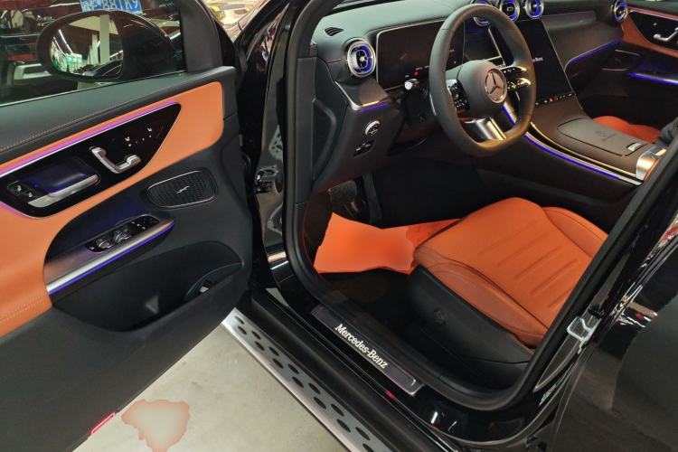 Used Mercedes-Benz GLC 2025 GLC 260 L 4MATIC Luxury Model