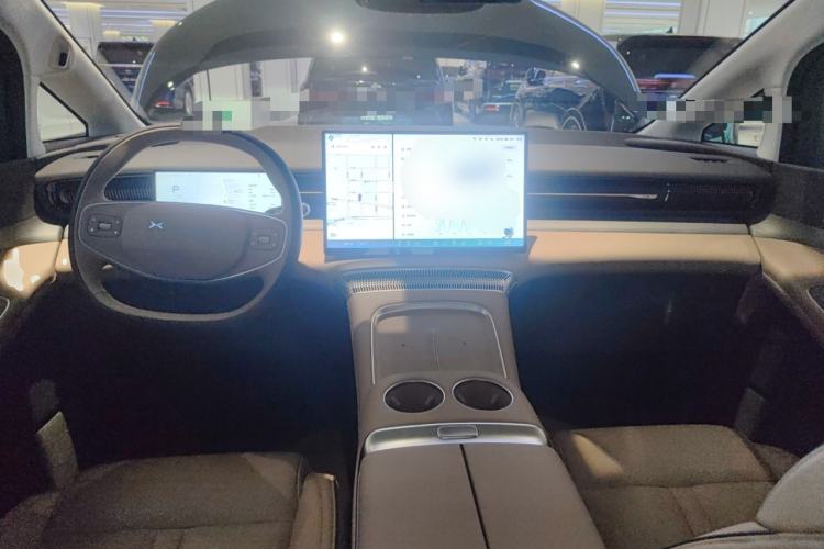Used XPeng X9 2025 740 Ultra-Long Range Max Center Console