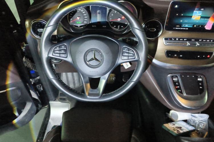 Used Mercedes-Benz V-Class 2022 V 260 L Long Wheelbase Prestige Edition Steering Wheel