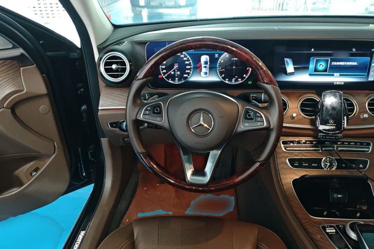 Used Mercedes-Benz E-Class 2018 Facelift E 300 L Luxury Edition
