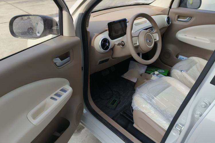 Used Wuling Hongguang MINIEV 2025 Four-Door Version Advanced Edition
