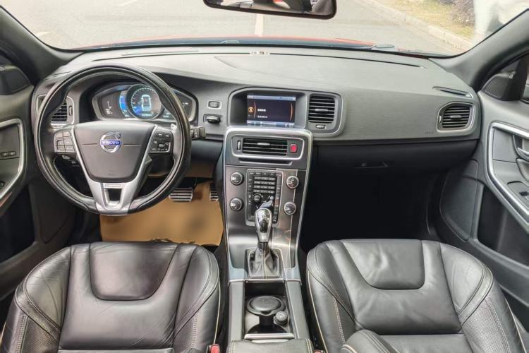 Used Volvo S60 2014 Facelift T5 Personalized Sport Edition
