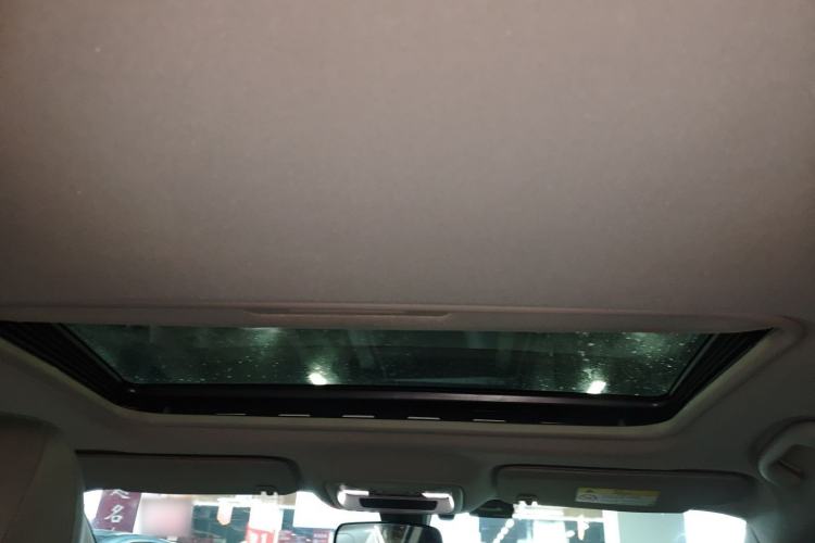 Used Chevrolet Malibu XL 2018 530T Automatic Luxury Edition Headliner