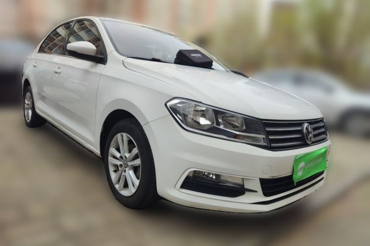 Used Volkswagen Santana 2016 1.6L Automatic Comfort Edition Front Right 45 Deg