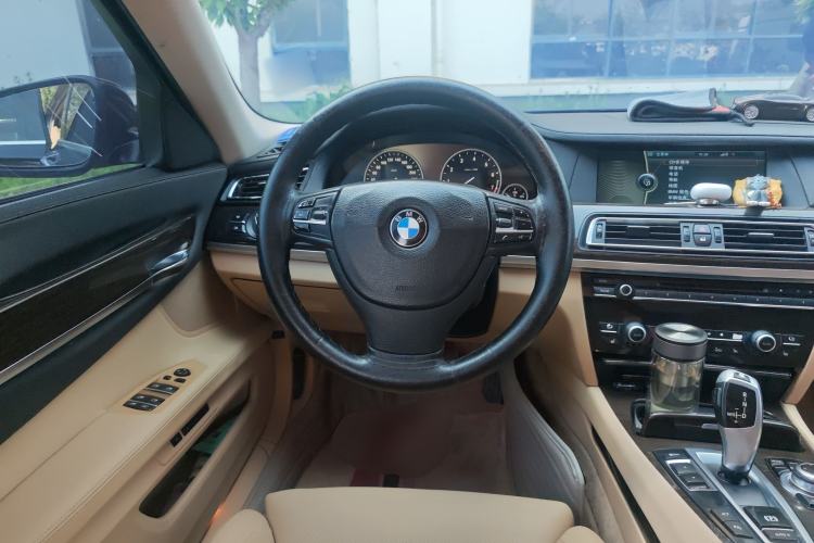 Used BMW 7 Series 2013 730Li Luxury Model
