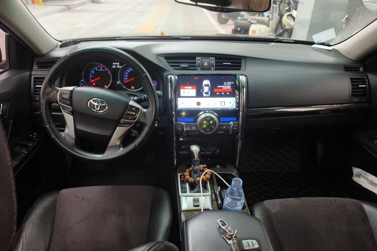 Used Toyota Reiz 2013 2.5V Shangrui Edition Center Console