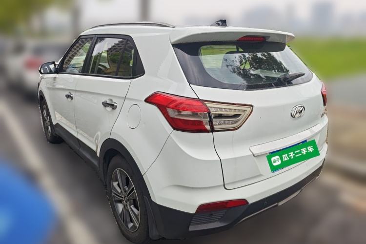 Used Hyundai ix25 2015 1.6L Automatic Two-Wheel-Drive Deluxe DLX Model Rear Left 45 Deg