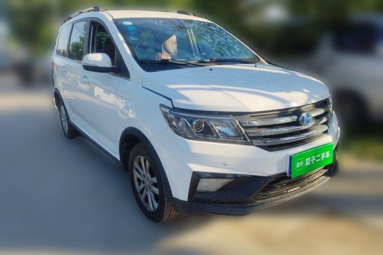 Used BAIC Changhe M70 2017 1.5L manual aviation cabin
