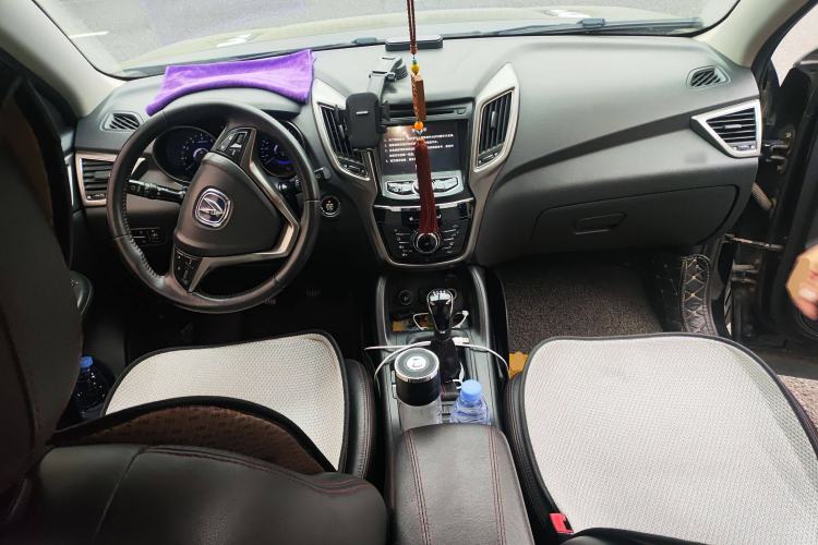 Used CHANGAN CS75 2014 2.0L Manual Leading Version China IV Standard
