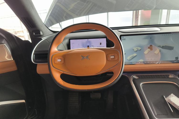 Used XPeng G9 2025 625 Long-Range Max Steering Wheel