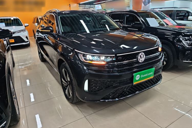 Used Volkswagen Tavendor 2024 380TSI All-Wheel-Drive R-Line Cruise Premium Edition
