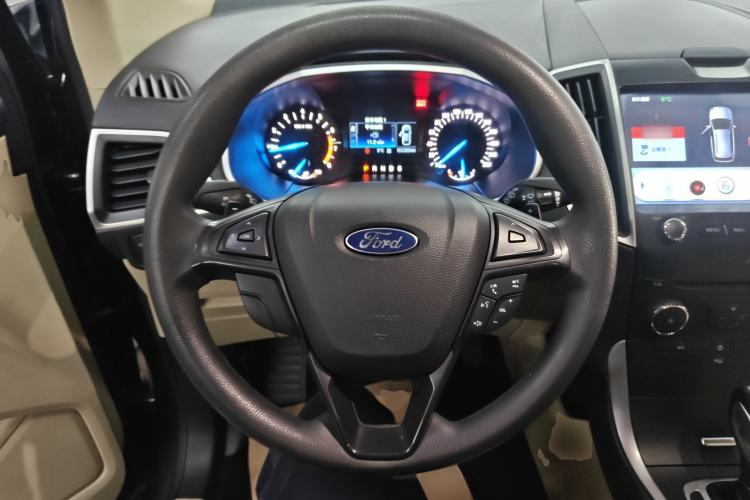 Used Ford Edge 2015 2.0T GTDi Two-Wheel-Drive Elite Edition Steering Wheel