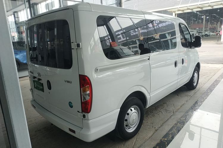 Used SAIC MAXUS Xintu V80 2024 Aotuntong Value Edition 6MT Short Wheelbase Ultra-Low Roof 127 Ps 5/6 Seats Rear Right 45 Deg