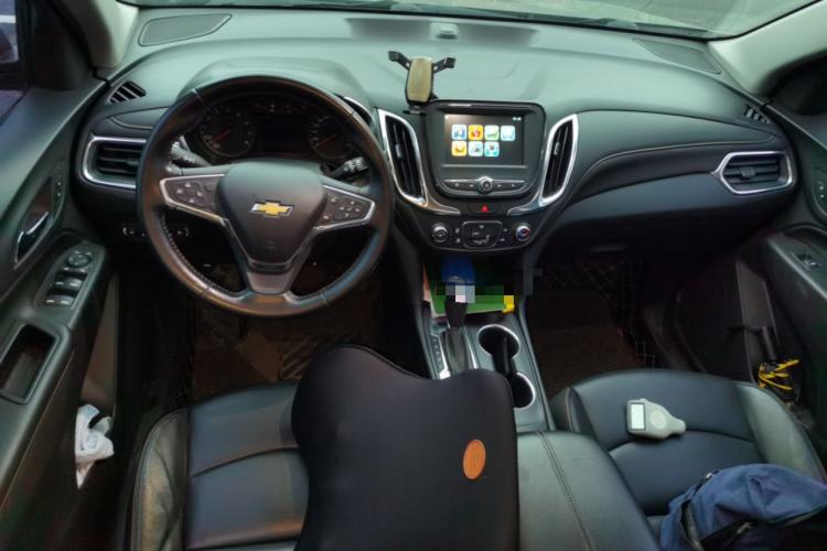 Used Chevrolet Equinox 2019 535T Automatic Chijie Edition China VI Center Console