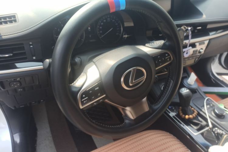 Used Lexus ES 2016 200 Midnight Special Limited Edition Steering Wheel