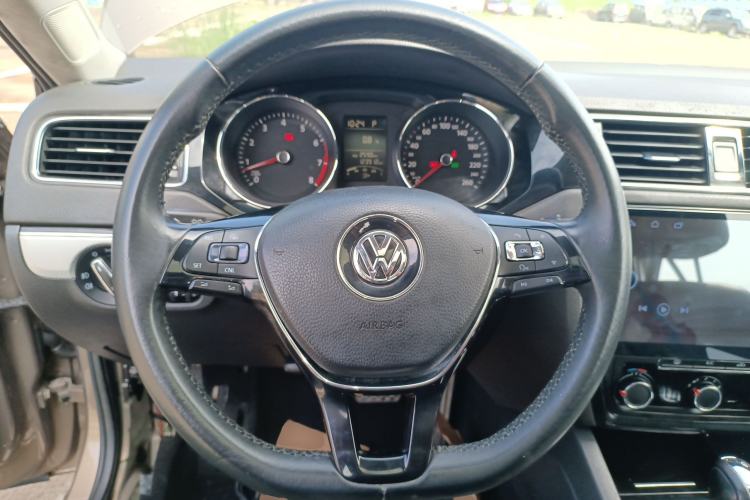 Used Volkswagen Sagitar 2017 1.6L Automatic Comfort Model Steering Wheel