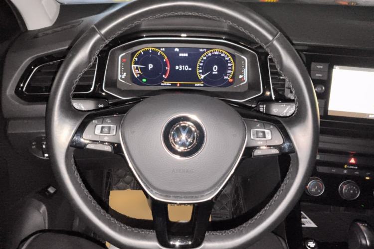 Used Volkswagen T-ROC 2019 280TSI DSG Two-Wheel Drive Comfort Version China VI Standard Steering Wheel