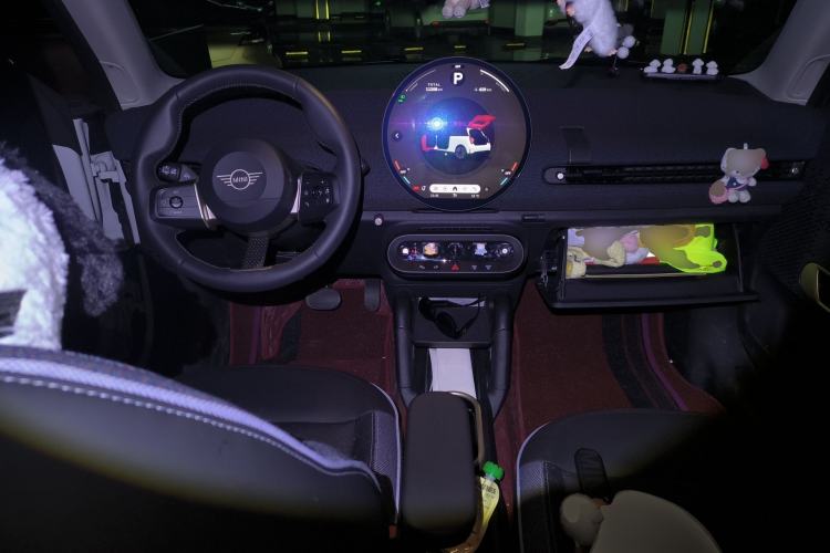 Used MINI Electric COOPER 2024 452km COOPER SE Artist Center Console