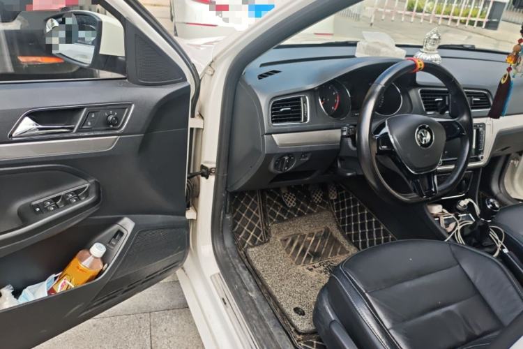 Used Volkswagen Lavida 2015 1.6L Manual Comfort Edition