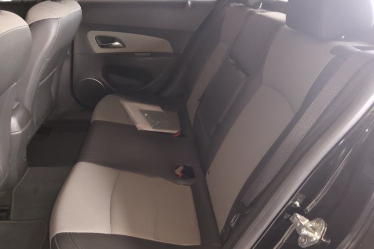 Used Chevrolet Cruze 2013 1.8L SE AT
