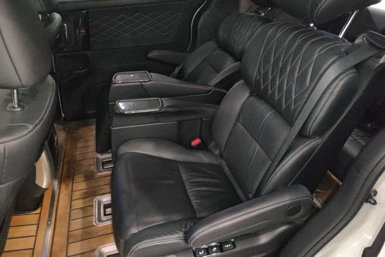 Used Honda Elysion 2019 2.0L Hybrid Luxury Edition
