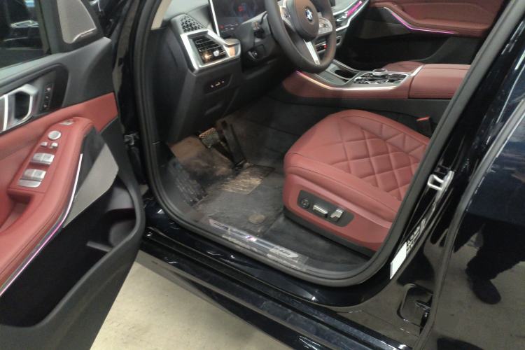 Used BMW X5 2025 Model, xDrive 30Li Prestige M Sport Night Package