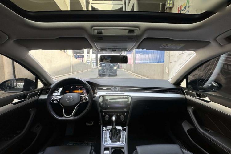 Used Volkswagen Magotan 2025 Zhongxiang Version 280TSI DSG Comfort Edition
