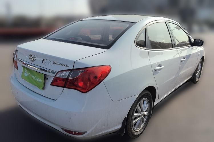 Used Hyundai Celesta 2015 1.6L Manual Comfort Model Rear Right 45 Deg