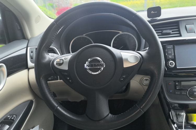Used Nissan Sylphy 2016 1.8XV CVT Prestige Edition Steering Wheel