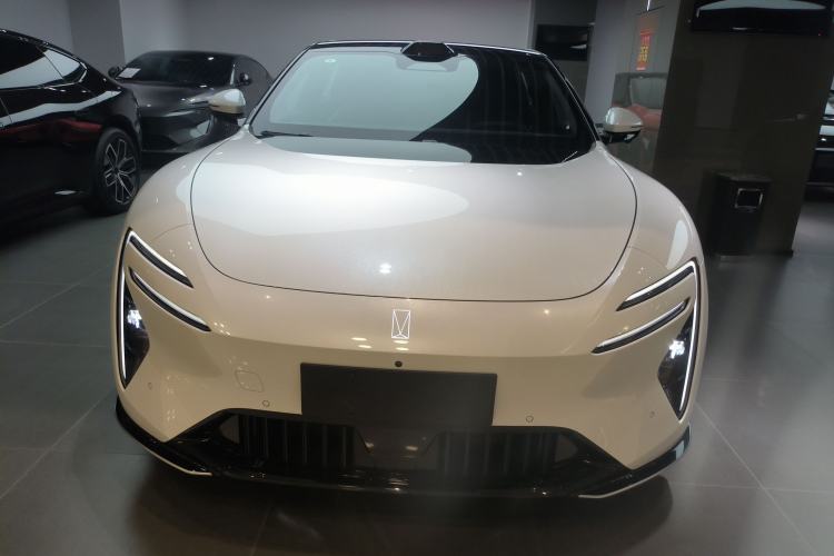 Used Avatr 06 2025 Max All-Electric Version