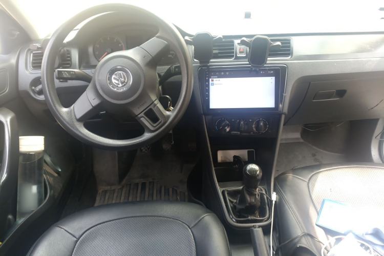 Used Volkswagen Santana 2015 1.6L Manual Fashion Edition