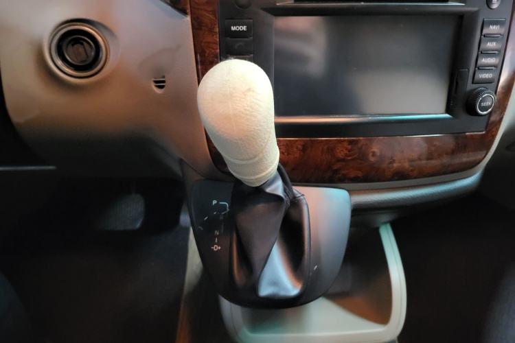 Used Mercedes-Benz Viano 2011 2.5L Navigator Edition Gear Lever