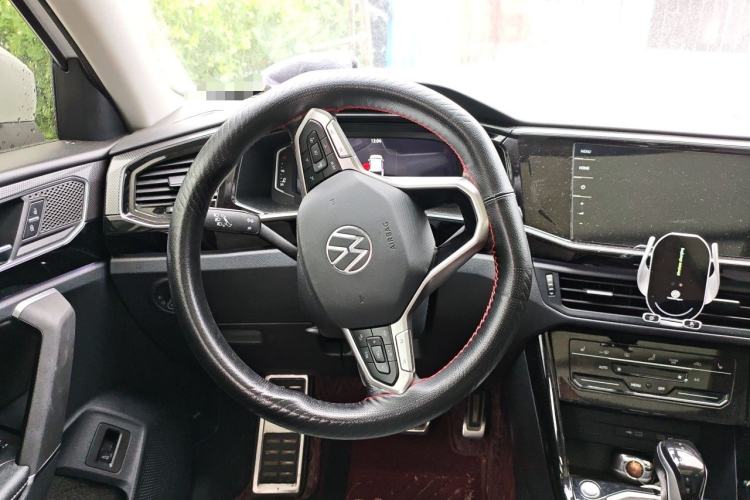 Used Volkswagen Tayron X 2020 330TSI Two-Wheel Drive Luxury Smart Connectivity Version Steering Wheel