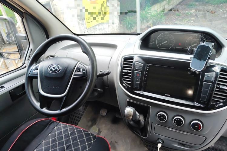 Used SAIC MAXUS Xintu V80 2023 2.0T Manual Classic City Delivery King Long Wheelbase Mid-Roof 3-Seater