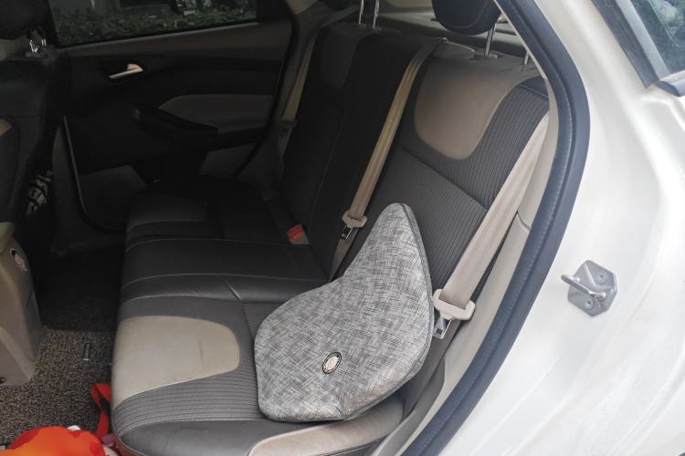 Used Ford Focus 2012 Hatchback 1.6L Automatic Fashion Edition
