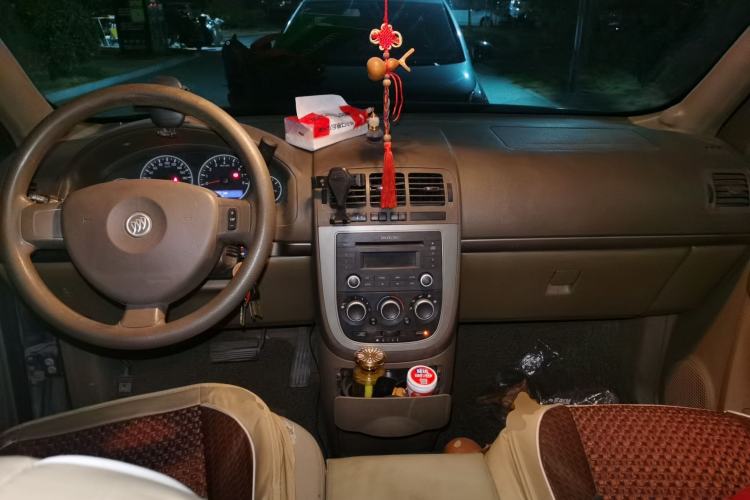 Used Buick GL8 2011 2.4L CT Comfort Edition