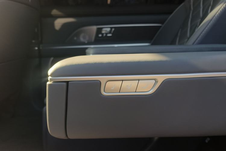 Used Nio ES8 2026 Model 6-seat Executive Signature Edition
