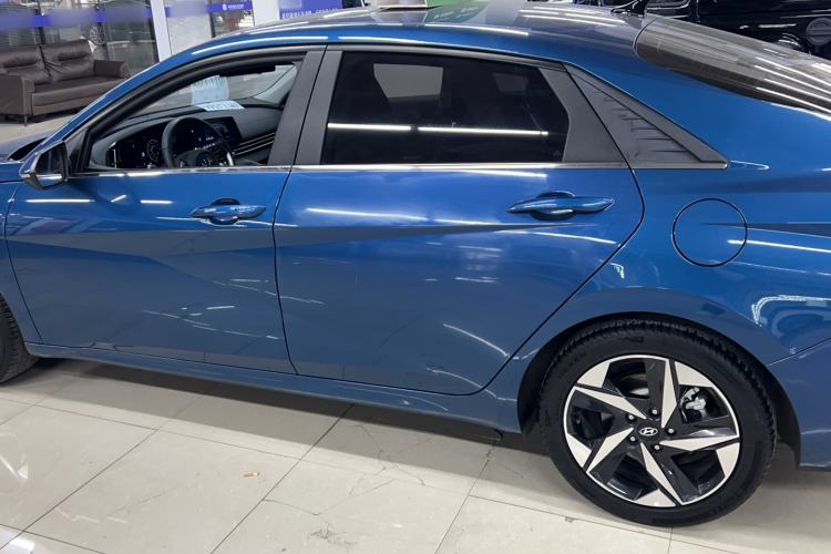 Used Hyundai Elantra 2022 1.5L CVT LUX Prestige Edition Exterior 9