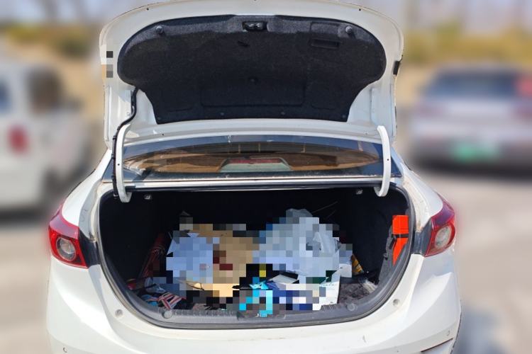 Used Mazda Mazda 3 Axela 2016 Sedan 1.5L Automatic Luxury Model
