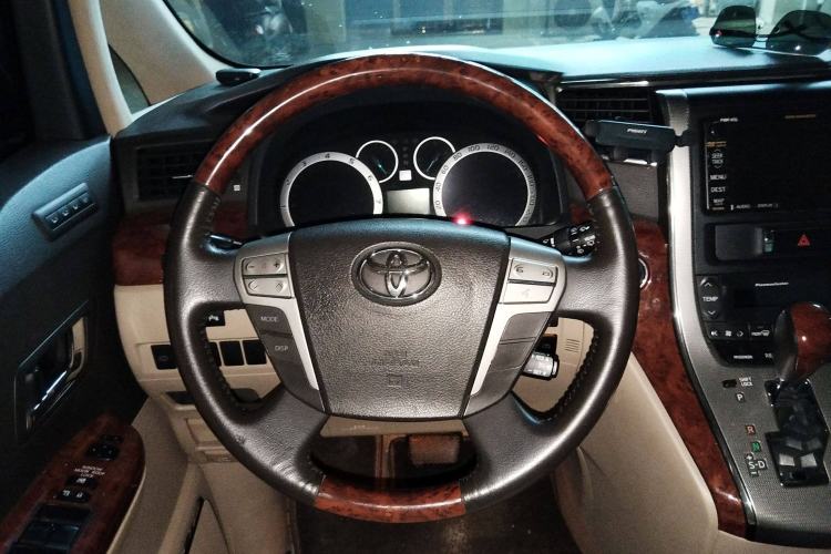 Used Toyota Alphard 2011 3.5L Luxury Edition