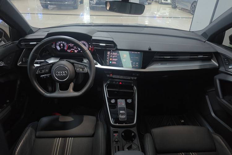 Used Audi A3 2021 Sportback 35 TFSI Fashionable Sports Model Center Console