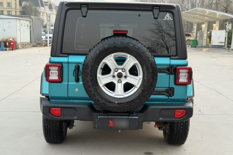 Used Jeep Wrangler 2019 2.0T Sahara Four-Door Version China VI Emission Standard