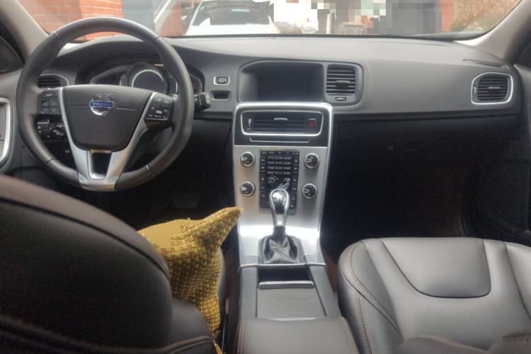 Used Volvo V60 2017 Cross Country T5 AWD China V Standard