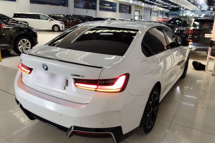 Used BMW i3 2023 eDrive 40 L Midnight Edition
