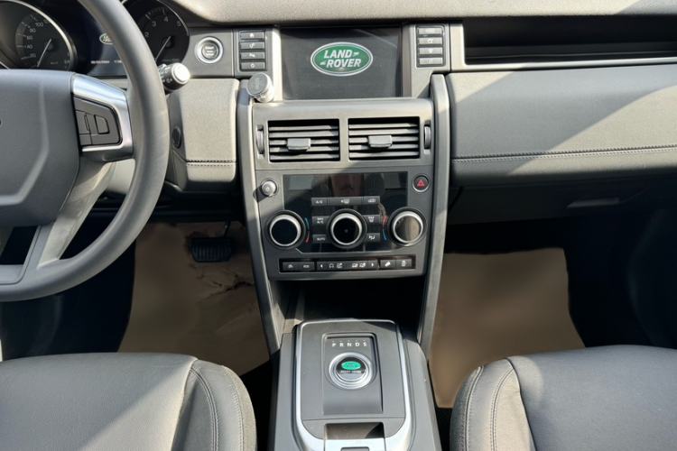 Used Land Rover Discovery Sport 2016 2.0T S Interior 3