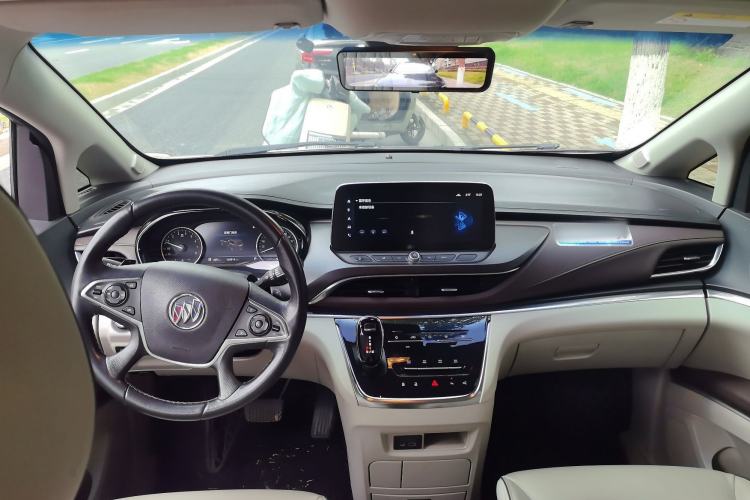 Used Buick GL8 2022 Land Executive Class 652T Prestige Model
