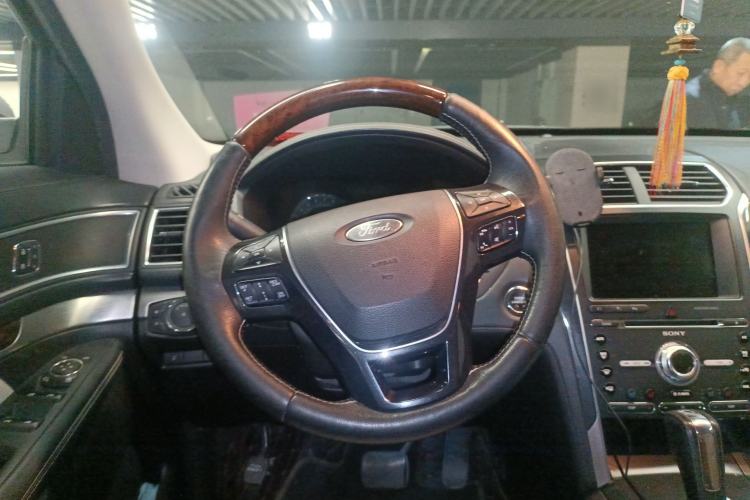 Used Ford Explorer (Import) 2017 3.5T Platinum Edition
