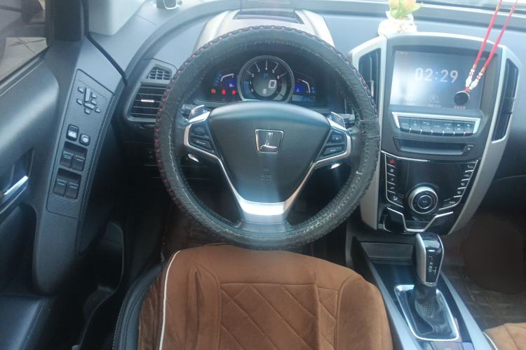 Used Luxgen U6 SUV 2014 2.0T ZhiZun Model Steering Wheel